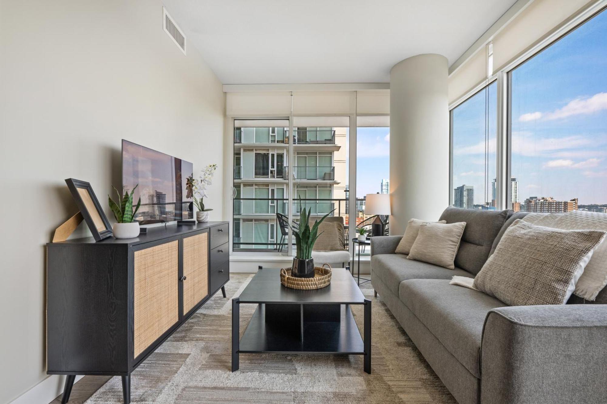 Modern Suite Calgary Downtown 5 Min Walk Stampede Екстер'єр фото