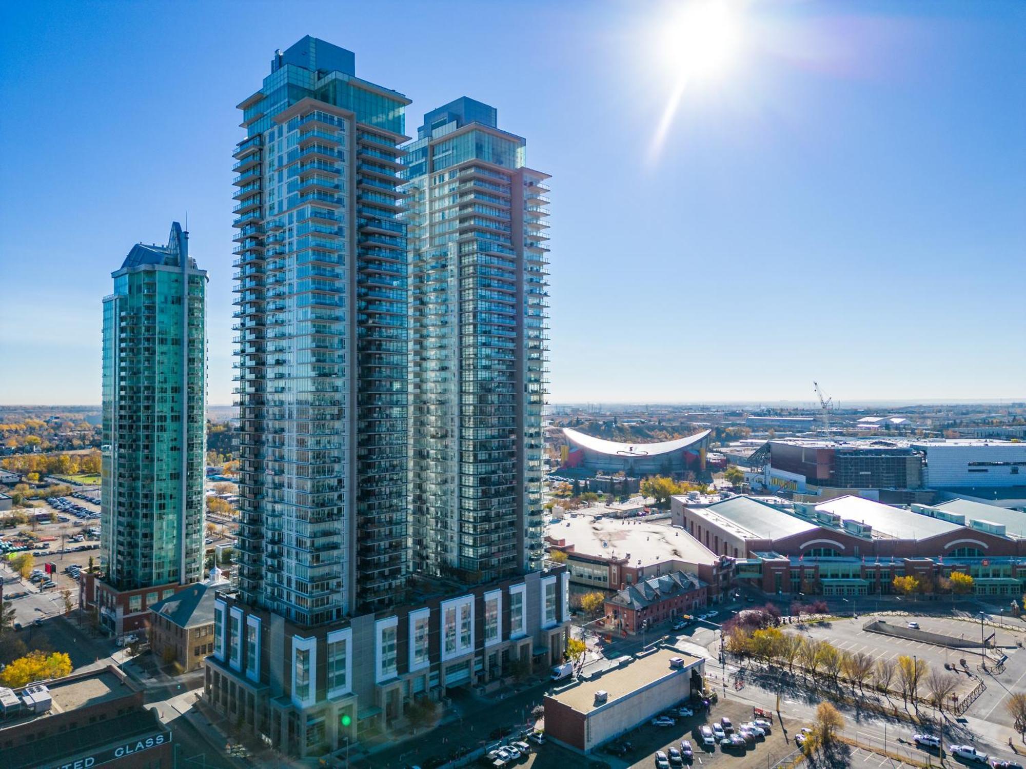 Modern Suite Calgary Downtown 5 Min Walk Stampede Екстер'єр фото