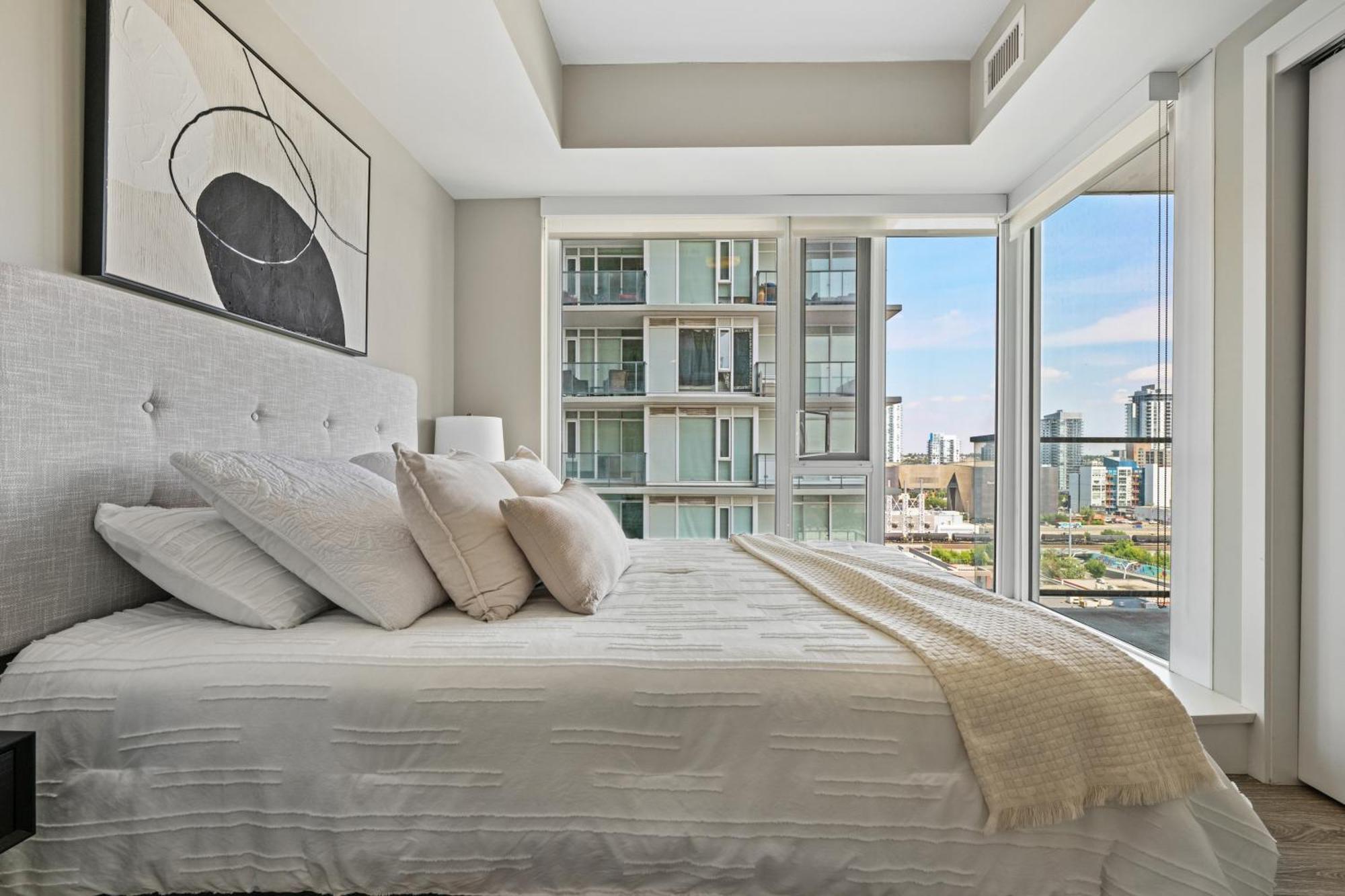 Modern Suite Calgary Downtown 5 Min Walk Stampede Екстер'єр фото