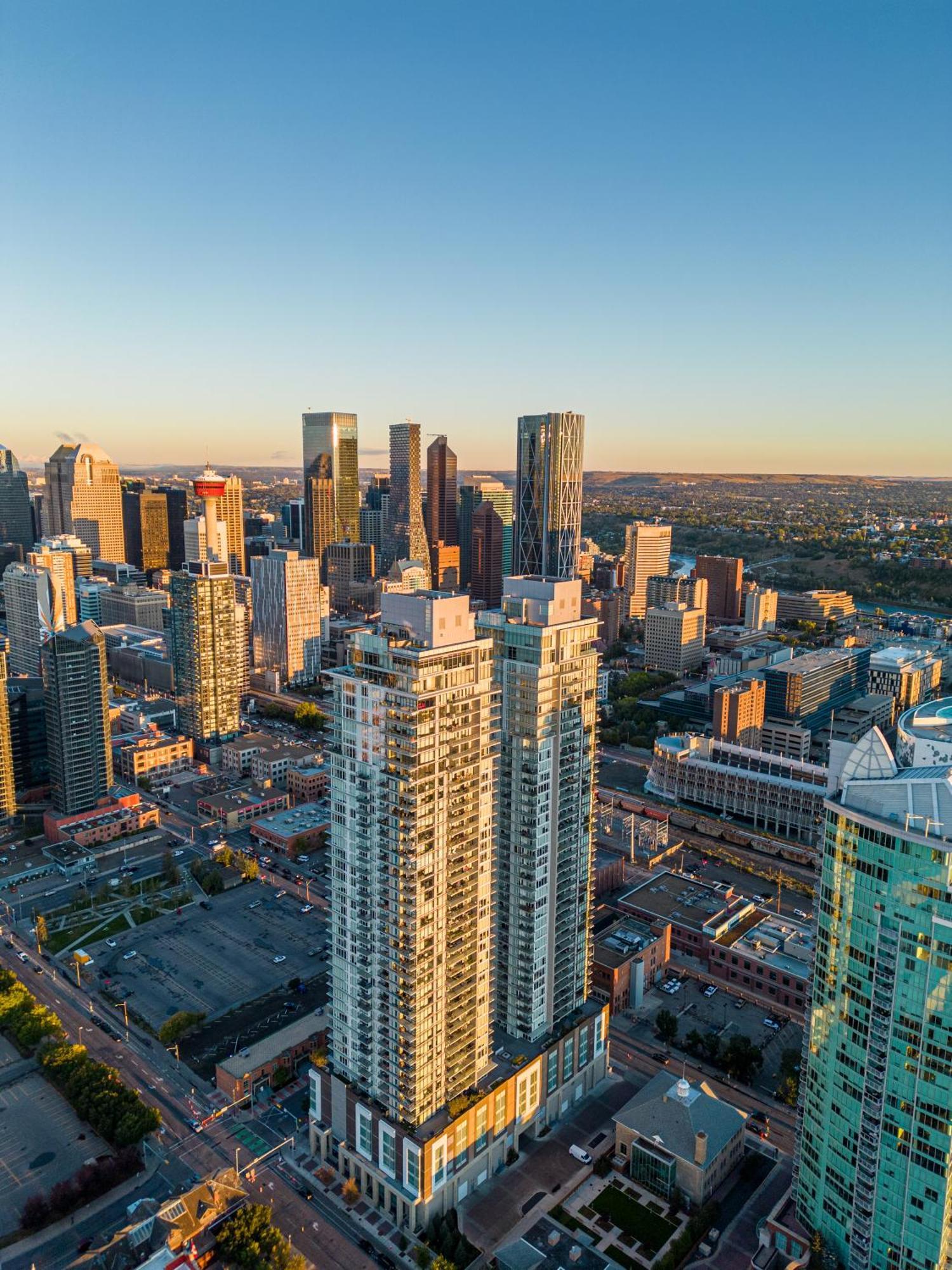 Modern Suite Calgary Downtown 5 Min Walk Stampede Екстер'єр фото