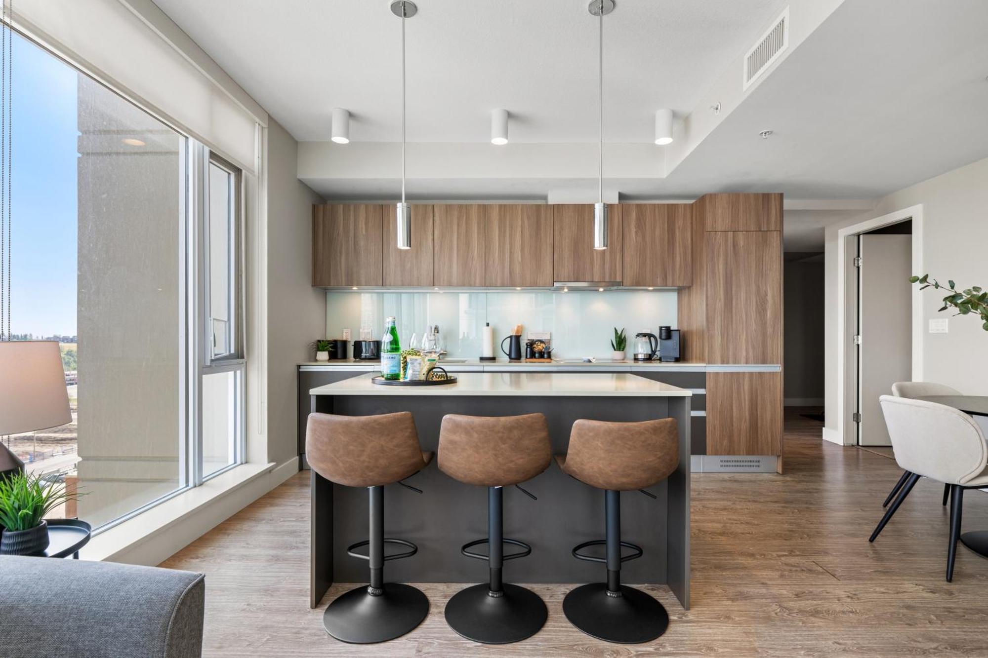Modern Suite Calgary Downtown 5 Min Walk Stampede Екстер'єр фото